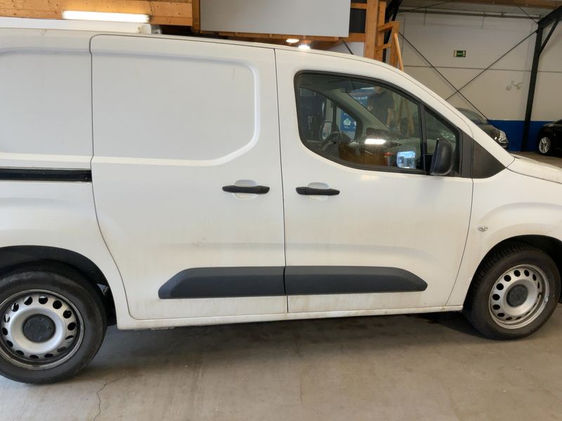 Peugeot Partner 1.5 Blue-HDi Premium L1 2020 – снимка на щета