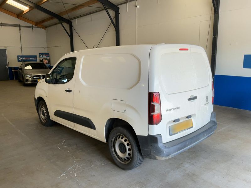 Peugeot Partner 1.5 Blue-HDi Premium L1 2020 – снимка на щета