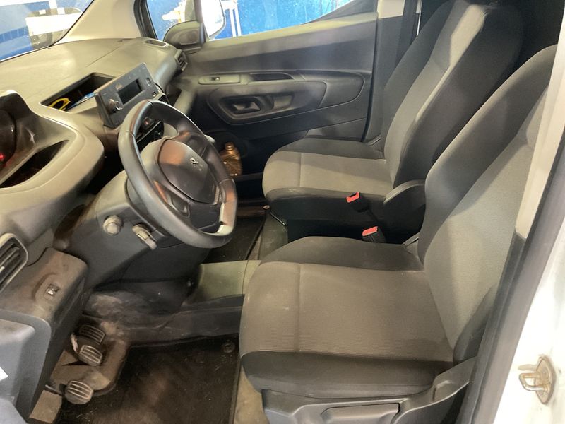 Peugeot Partner 1.5 Blue-HDi Premium L1 2020 – снимка на щета