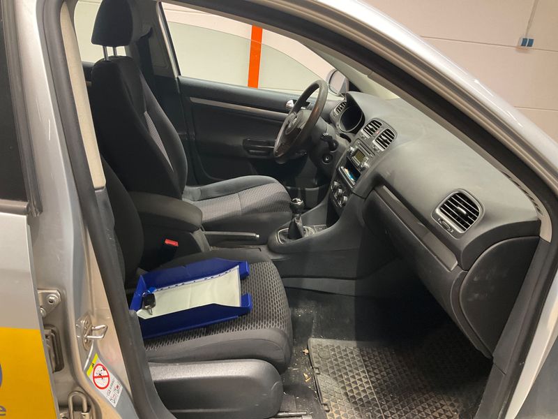 Volkswagen Golf VI 1.6 TDI Trendline 2011 – снимка 3
