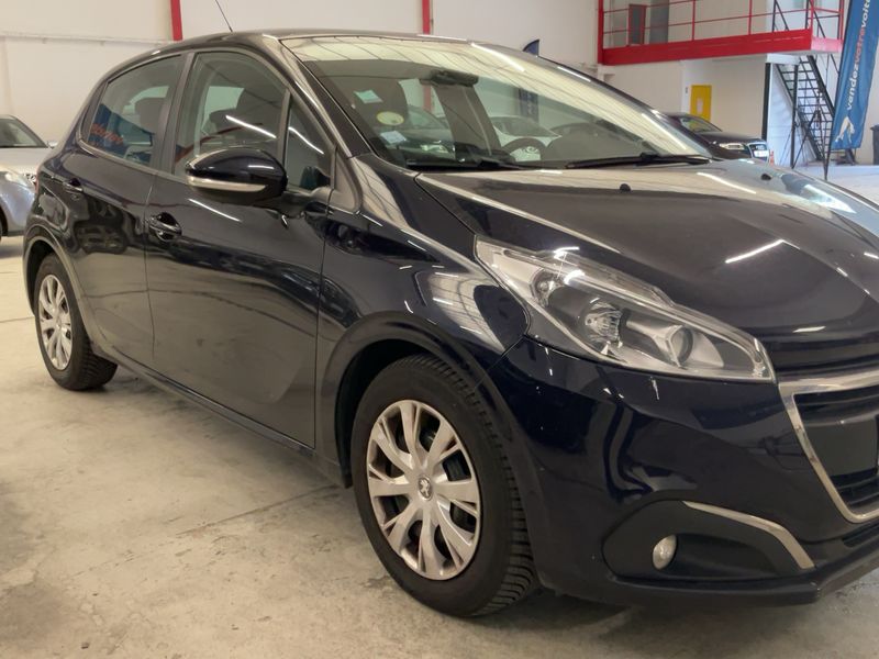 Peugeot 208 1.6 Blue-HDi Active 2016 – снимка 12