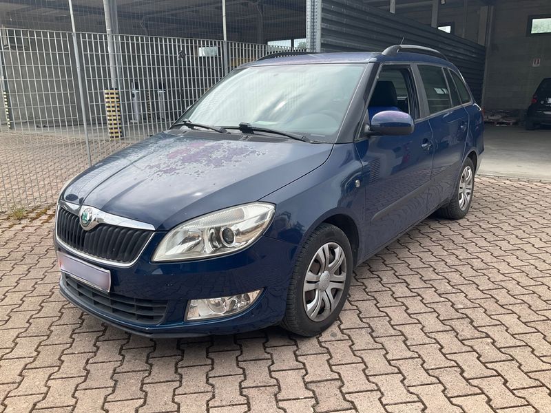 Skoda Fabia 1.2 TSI Ambition 2012 – снимка 1