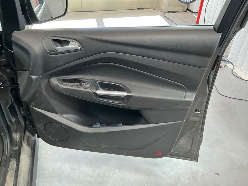 Ford Grand C-Max 1.5 TDCi Titanium 2017 – снимка 34