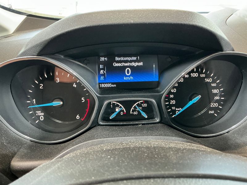 Ford Grand C-Max 1.5 TDCi Titanium 2017 – снимка 18