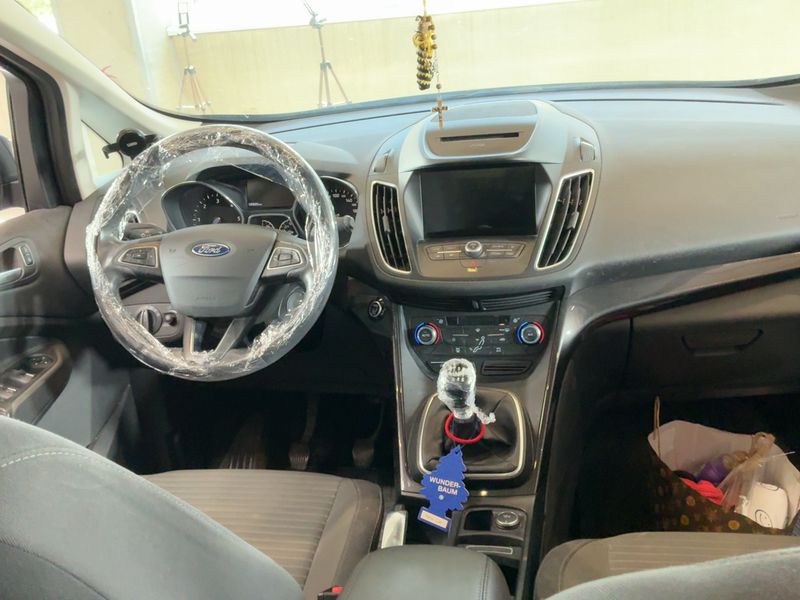Ford Grand C-Max 1.5 TDCi Titanium 2017 – снимка 17