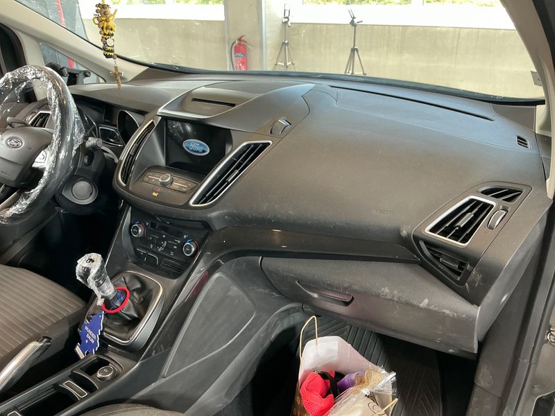 Ford Grand C-Max 1.5 TDCi Titanium 2017 – снимка 33
