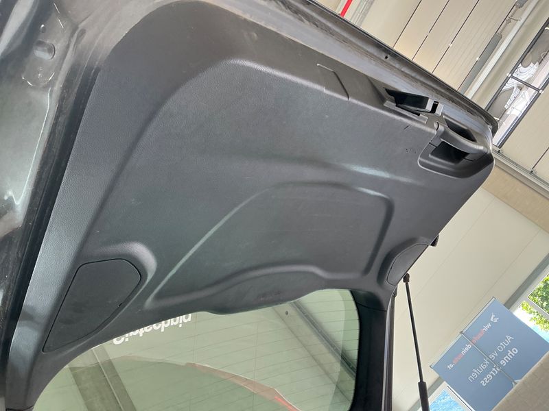 Ford Grand C-Max 1.5 TDCi Titanium 2017 – снимка 41