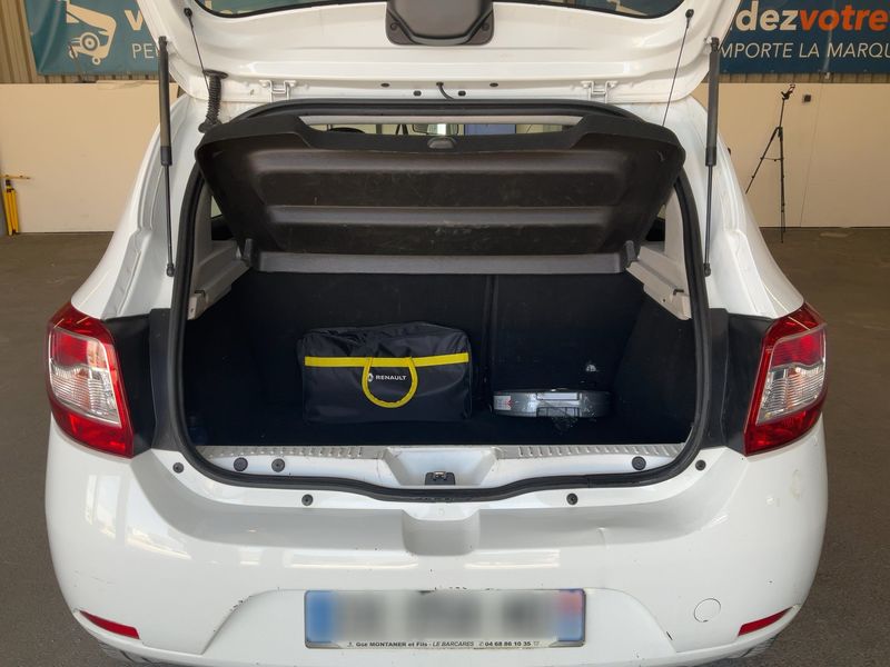 Dacia Sandero 1.2 Laureate 2015 – снимка 15