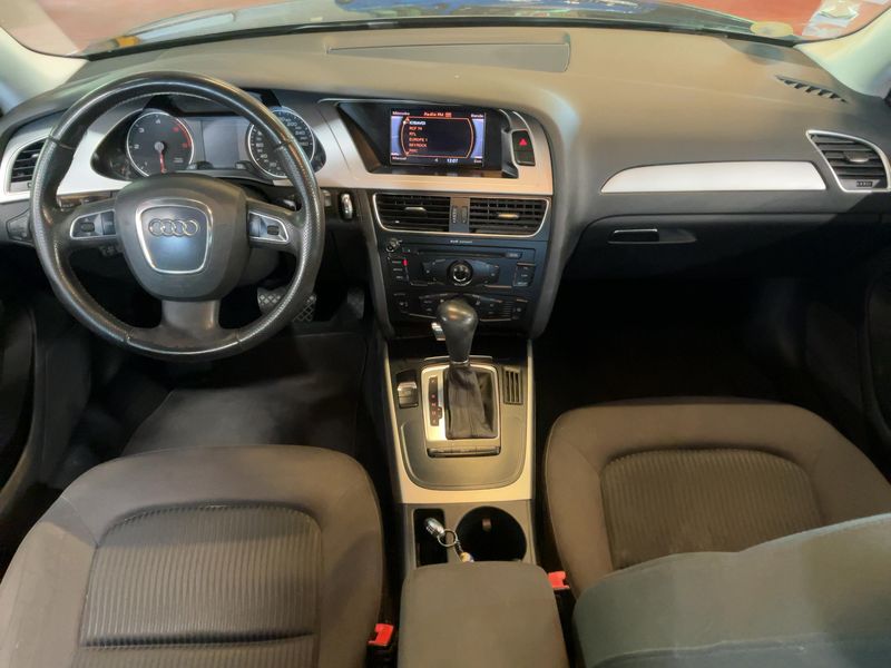 Audi A4 2.0 TDI 2010 – снимка 12