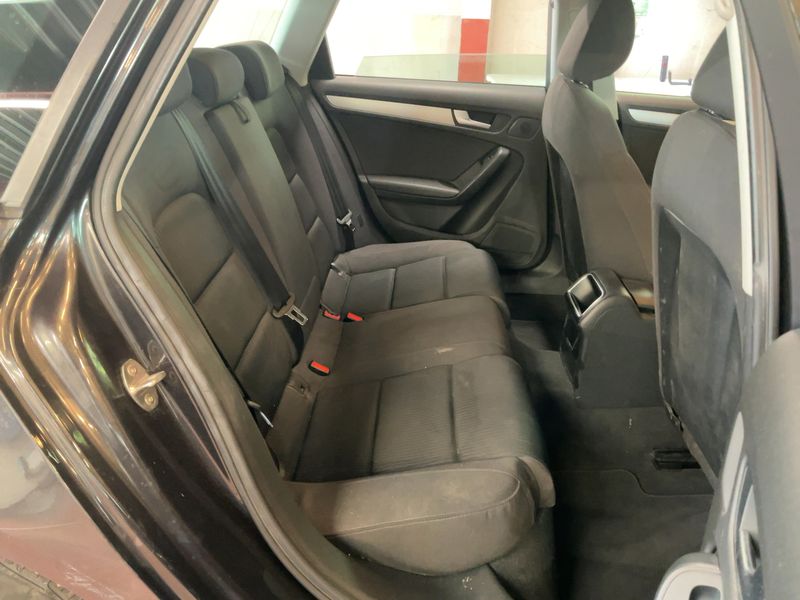 Audi A4 2.0 TDI 2010 – снимка 14