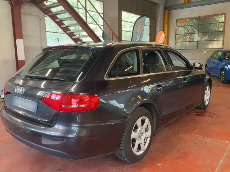 Audi A4 2.0 TDI 2010 – снимка 6