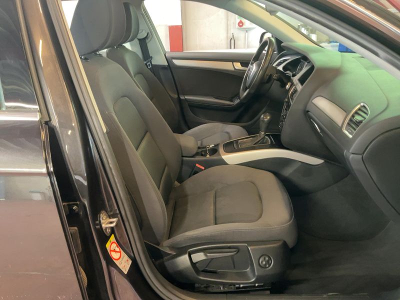 Audi A4 2.0 TDI 2010 – снимка 11
