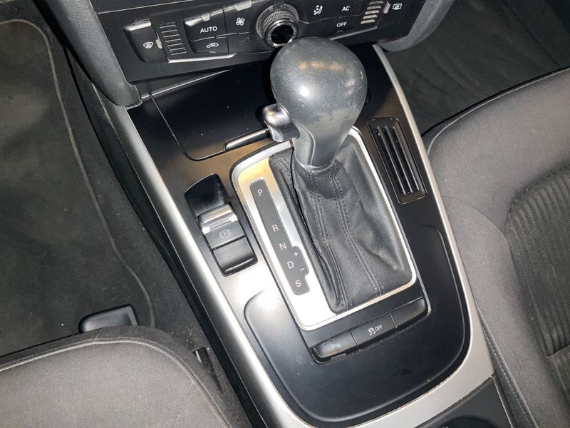 Audi A4 2.0 TDI 2010 – снимка 32