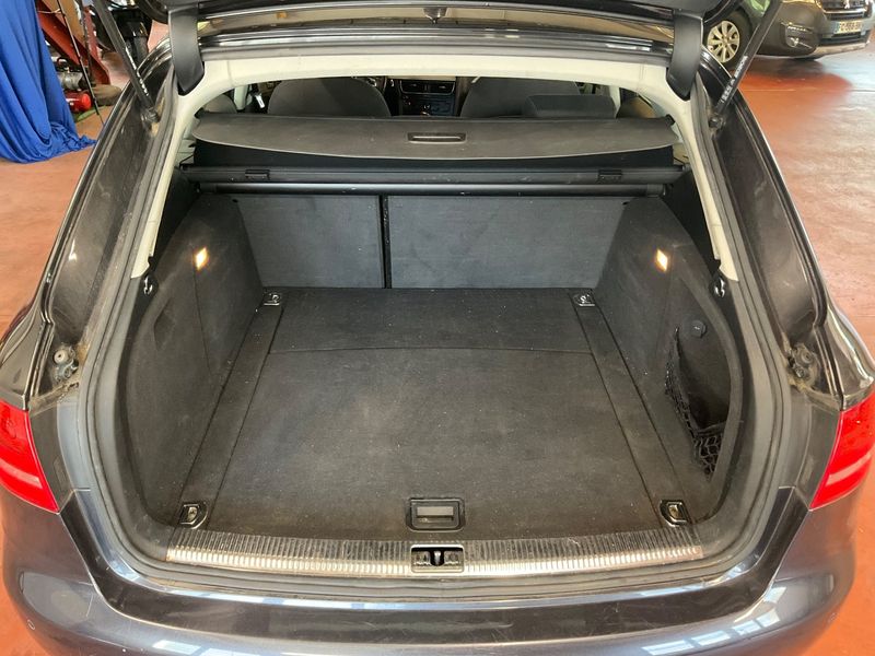 Audi A4 2.0 TDI 2010 – снимка 10