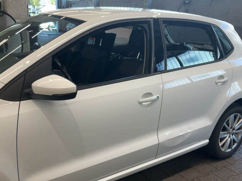 Volkswagen Polo 1.4 TDI Comfortline BlueMotion Tech 2015 – снимка 4
