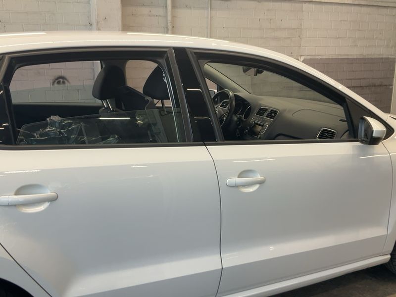 Volkswagen Polo 1.4 TDI Comfortline BlueMotion Tech 2015 – снимка 10