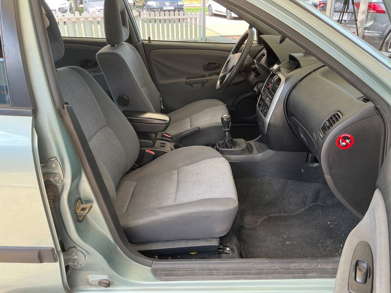 Mitsubishi Carisma 1.6 Comfort 1600 2003 – снимка 3