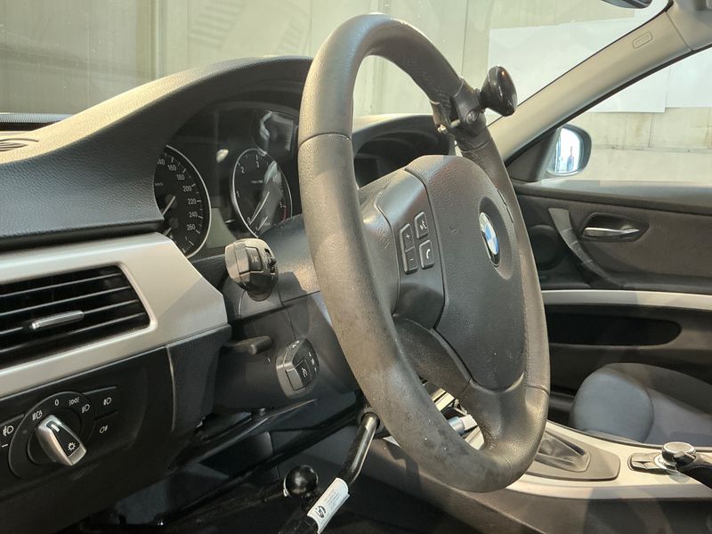 BMW 3er 318d 2011 – снимка 27