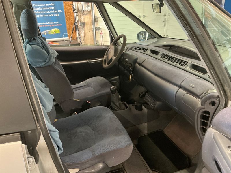 Renault Espace 2.2 dCi Authentique 2002 – снимка 3