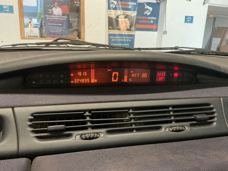 Renault Espace 2.2 dCi Authentique 2002 – снимка 4