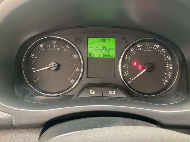 Skoda Roomster 1.2 TSI Style Plus Edition 2011 – снимка 4