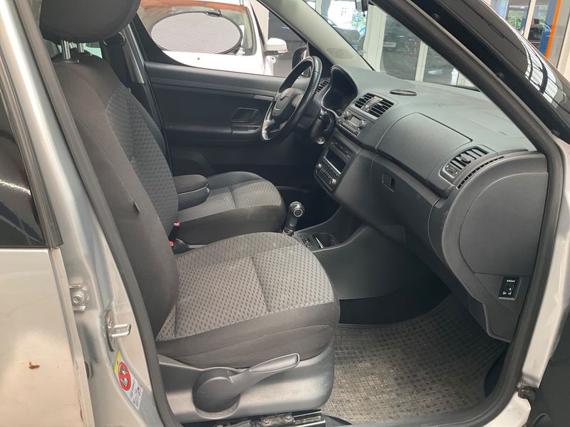 Skoda Roomster 1.2 TSI Style Plus Edition 2011 – снимка 3