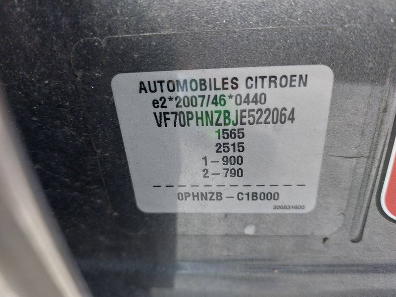 Citroen C4 Cactus 1.2 e-THP Shine 2018 – снимка 21