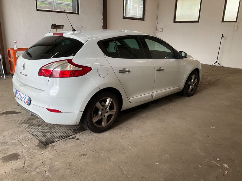 Renault Megane 1.6 dCi GT Line 2012 – снимка 2