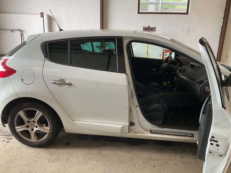 Renault Megane 1.6 dCi GT Line 2012 – снимка 3