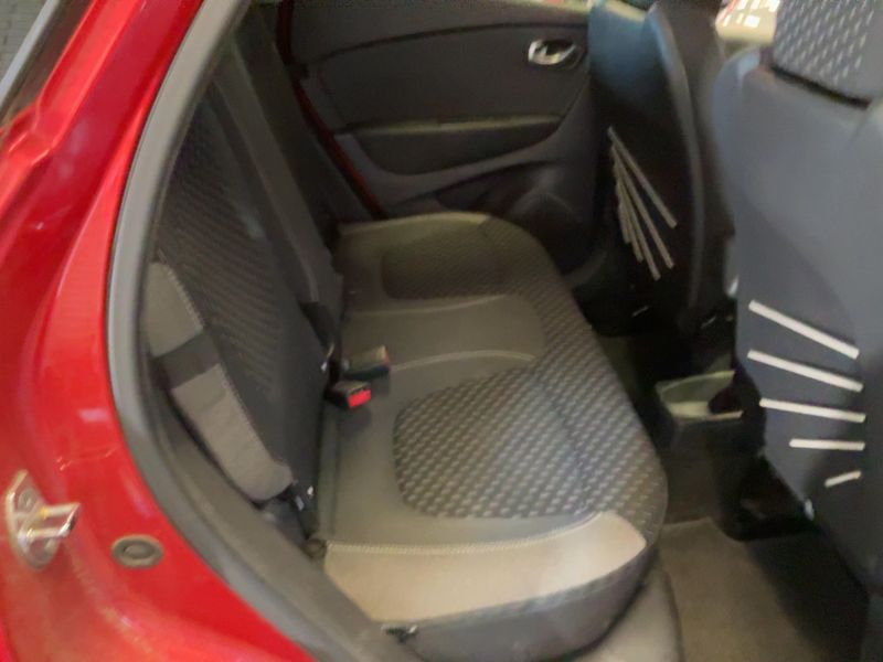 Renault Captur 0.9 Energy Zen 2018 – снимка 19