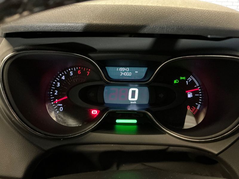 Renault Captur 0.9 Energy Zen 2018 – снимка 18