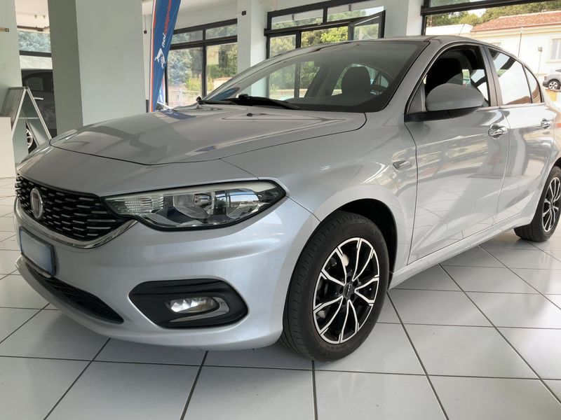 Fiat Tipo 1.3 M-Jet Easy 2017 – снимка 2