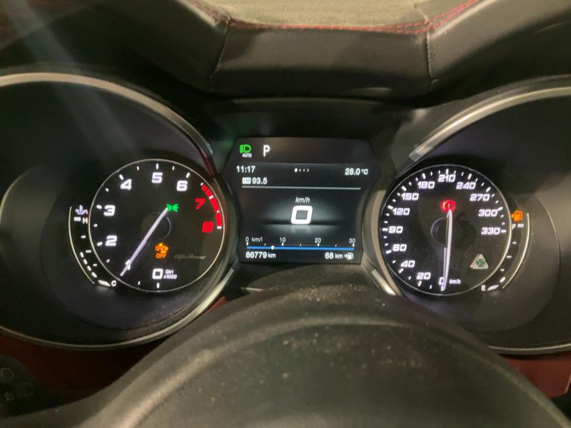 Alfa Romeo Stelvio 2.9 V6 Bi-Turbo Quadrifoglio Q4 2018 – снимка 18