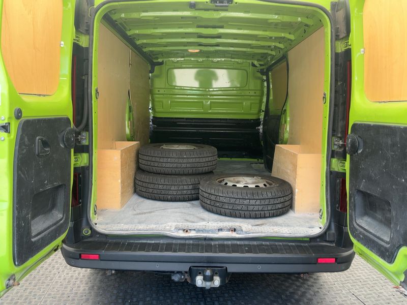 Renault Trafic 1.6 dCi Energy L2H1 2,9t Komfort 2018 – снимка 16