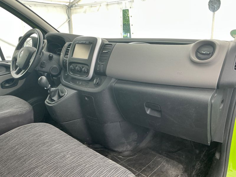 Renault Trafic 1.6 dCi Energy L2H1 2,9t Komfort 2018 – снимка 29