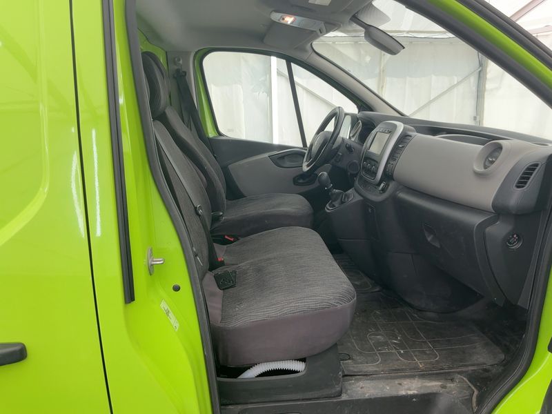 Renault Trafic 1.6 dCi Energy L2H1 2,9t Komfort 2018 – снимка 17
