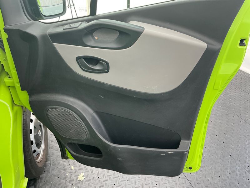 Renault Trafic 1.6 dCi Energy L2H1 2,9t Komfort 2018 – снимка 37