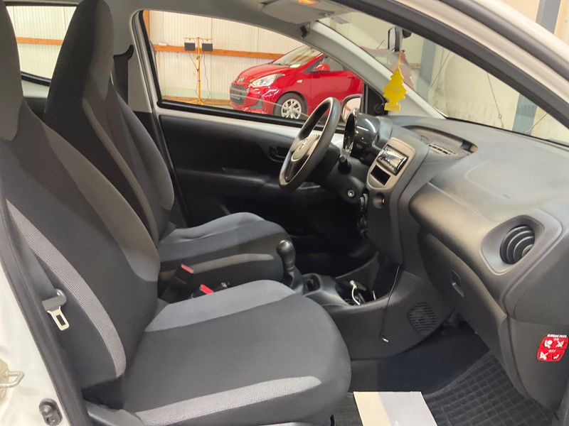 Toyota Aygo 1.0 X 2017 – снимка 16