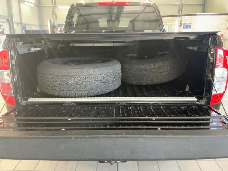 Nissan NP300 Pick-up 2.3 dCi Tekna Double Cab 4x4 2018 – снимка 16