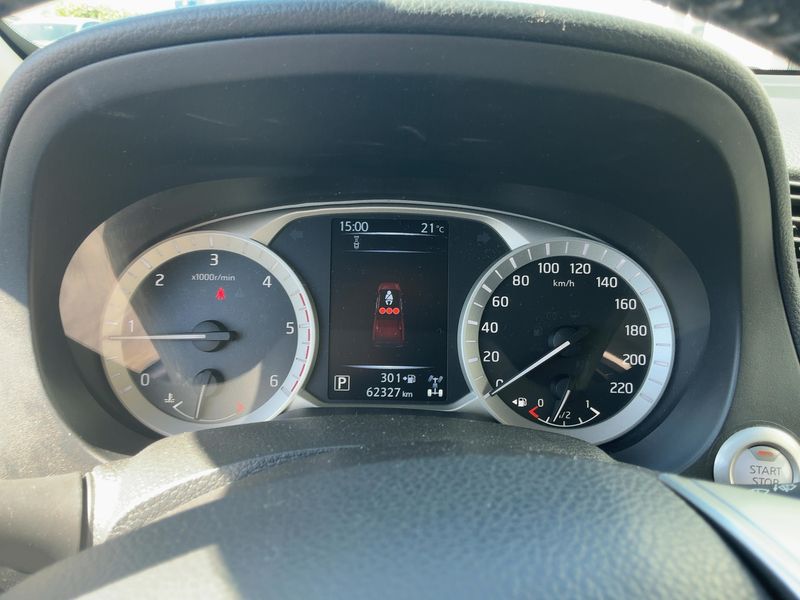 Nissan NP300 Pick-up 2.3 dCi Tekna Double Cab 4x4 2018 – снимка 19