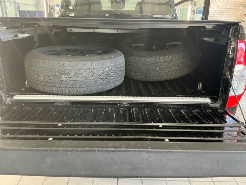 Nissan NP300 Pick-up 2.3 dCi Tekna Double Cab 4x4 2018 – снимка 28
