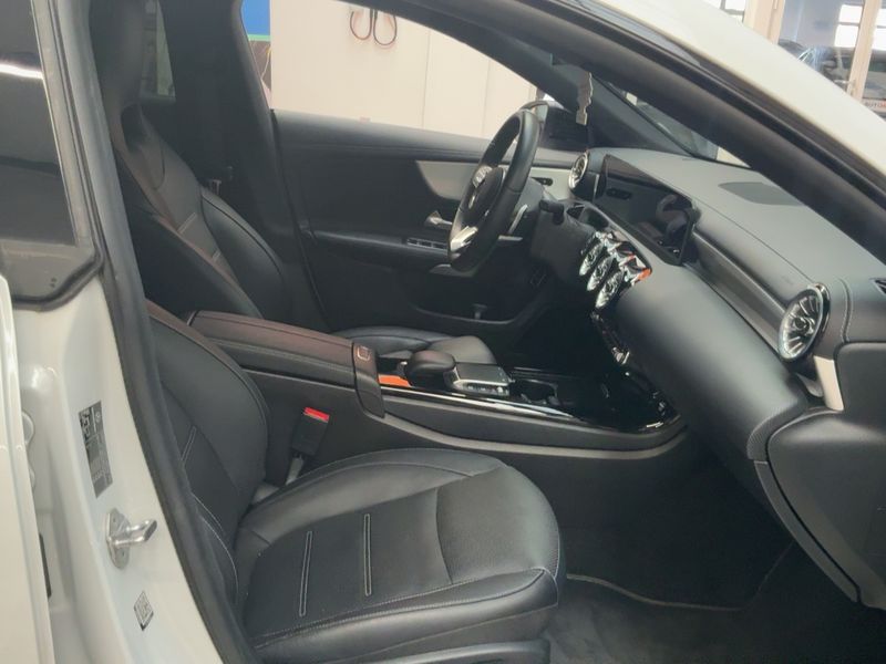 Mercedes-Benz CLA-Klasse CLA 200 Shooting Brake AMG Line 2022 – снимка 16