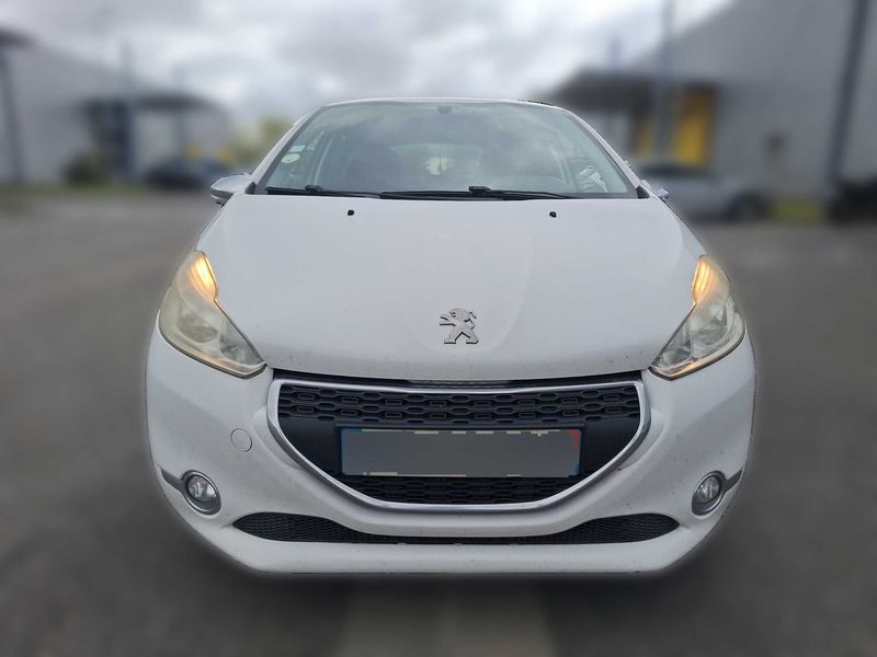 Peugeot 208 1.6 HDi Style 2015 – снимка 7