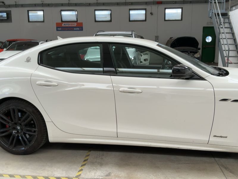 Maserati Ghibli 3.0 V6 TwinTurbo Gran Sport S Q4 2020 – снимка 10