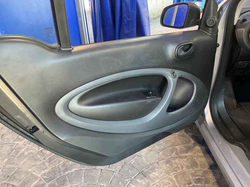 Smart fortwo 1.0 youngster 2016 – снимка 28