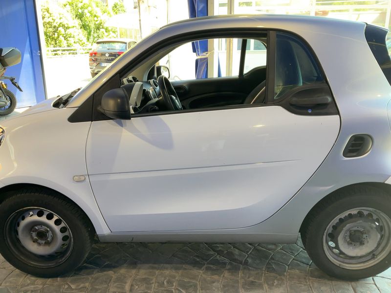 Smart fortwo 1.0 youngster 2016 – снимка 4