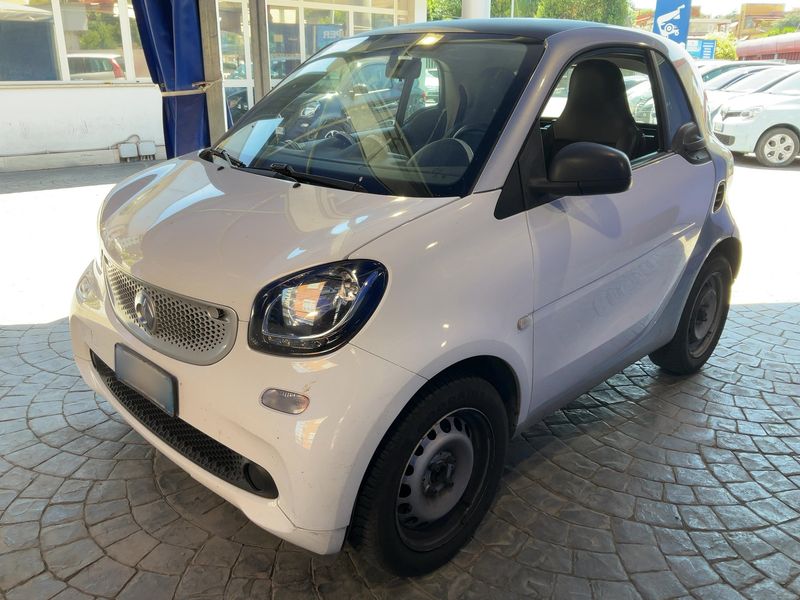 Smart fortwo 1.0 youngster 2016 – снимка 1
