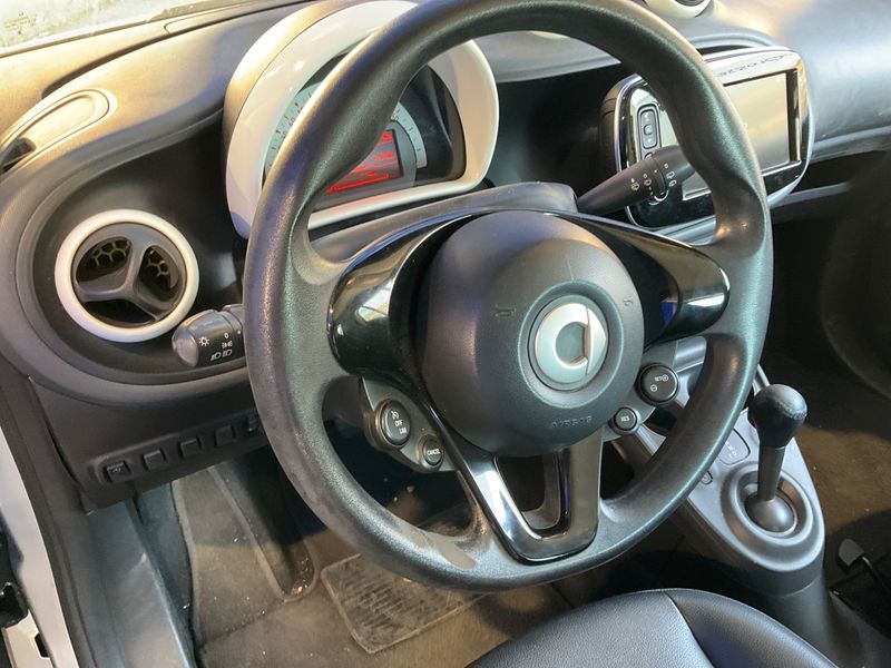 Smart fortwo 1.0 youngster 2016 – снимка 30