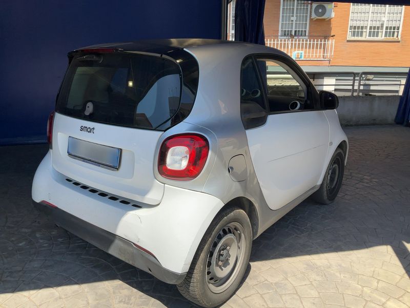 Smart fortwo 1.0 youngster 2016 – снимка 8