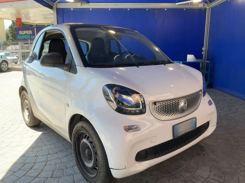 Smart fortwo 1.0 youngster 2016 – снимка 12
